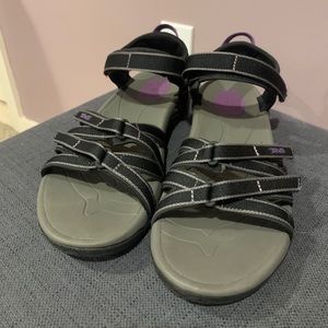 Black Tevas